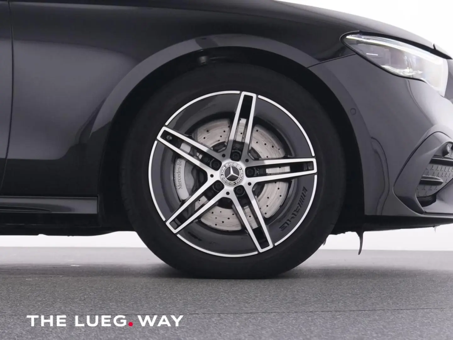 E 300 de T 4M AMG+MBUX+DLight+Pano+AHK+Airm+360°