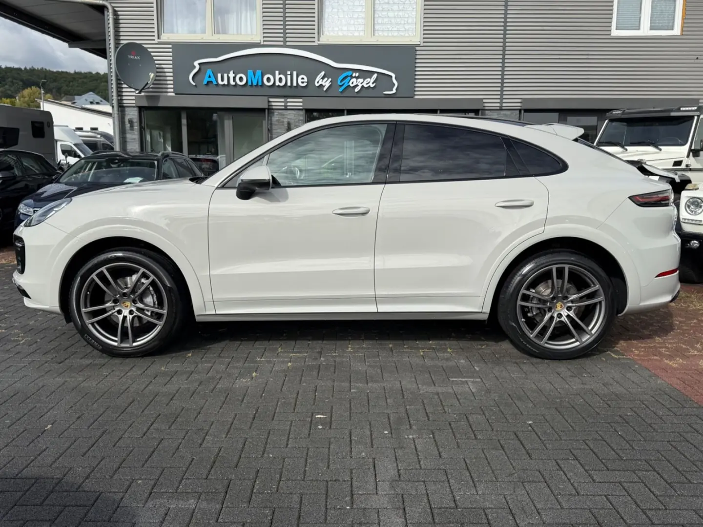 Cayenne Coupe Platinum Edition *1. Hand *Chrono