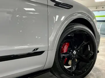 BENTAYGA V8 S CARBON NAIM MASSAGE PANO FULL!