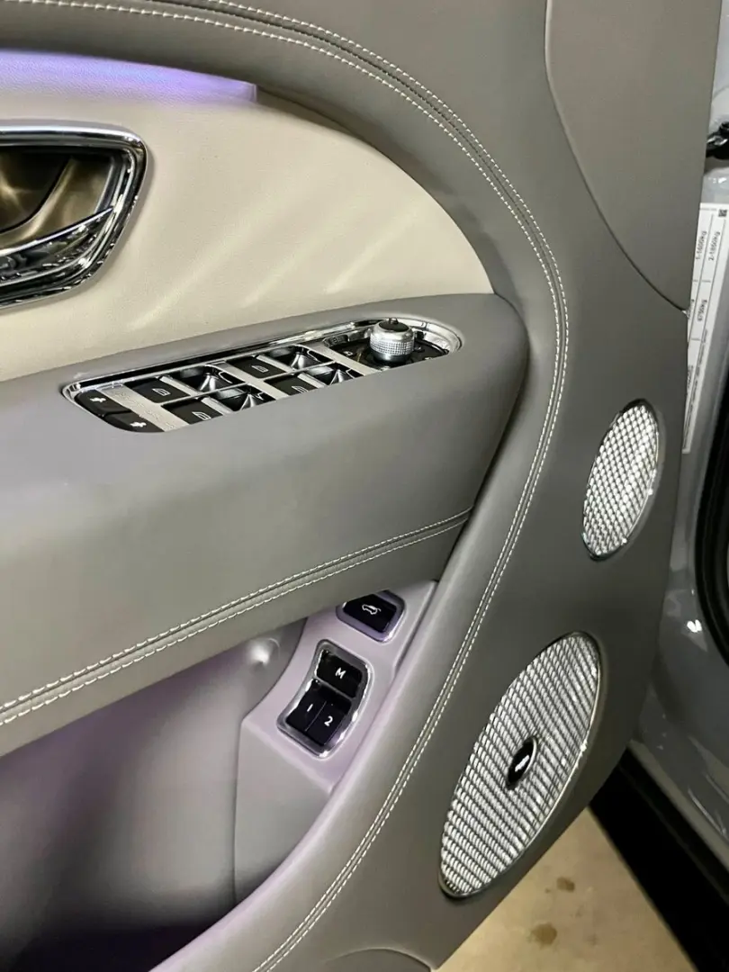 BENTAYGA V8 S CARBON NAIM MASSAGE PANO FULL!
