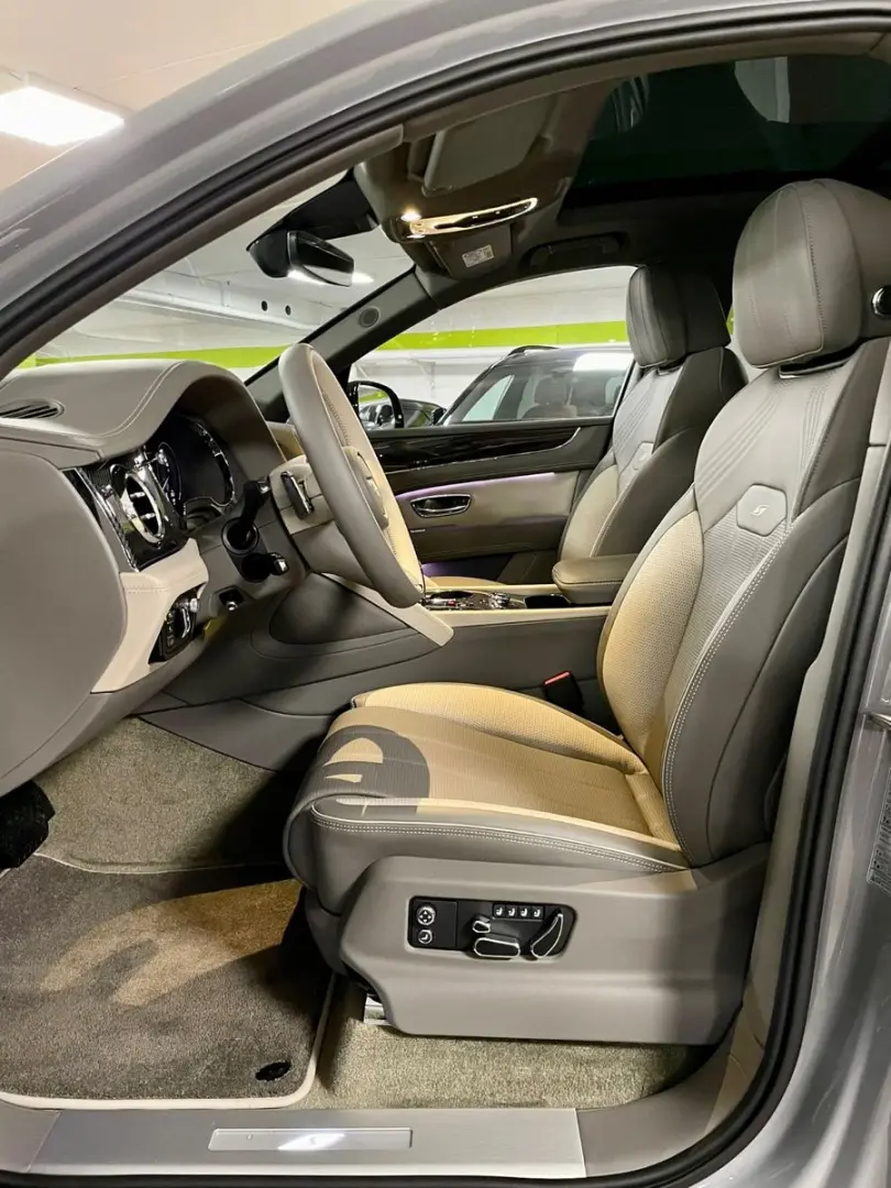 BENTAYGA V8 S CARBON NAIM MASSAGE PANO FULL!