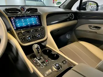 BENTAYGA V8 S CARBON NAIM MASSAGE PANO FULL!