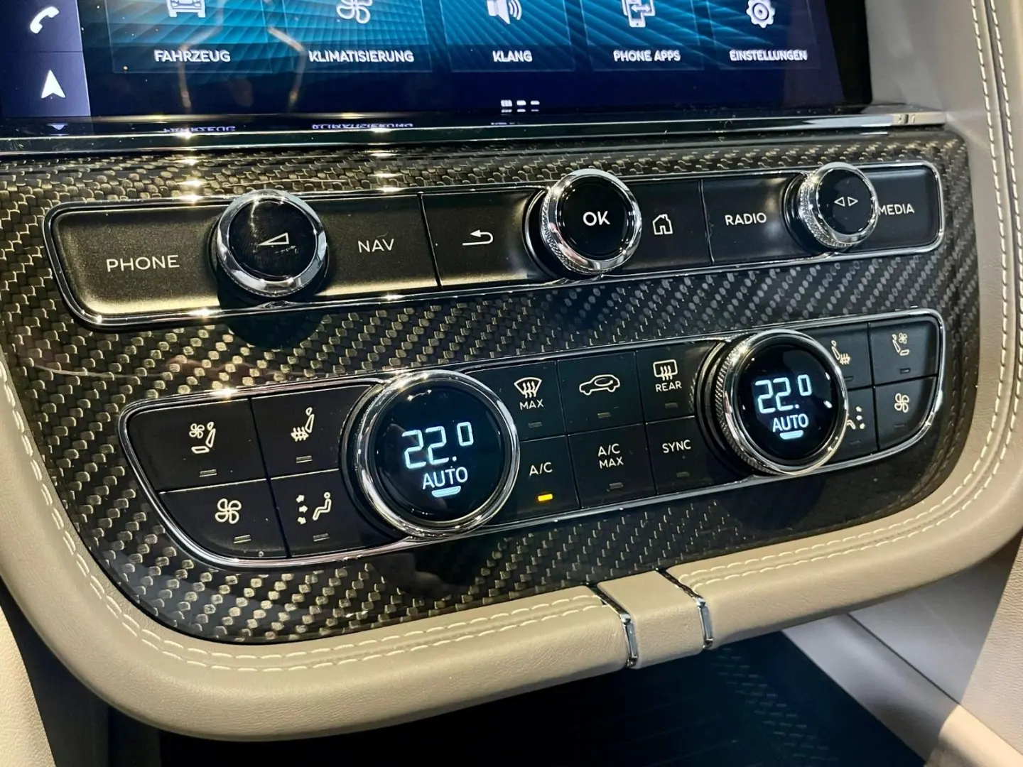 BENTAYGA V8 S CARBON NAIM MASSAGE PANO FULL!