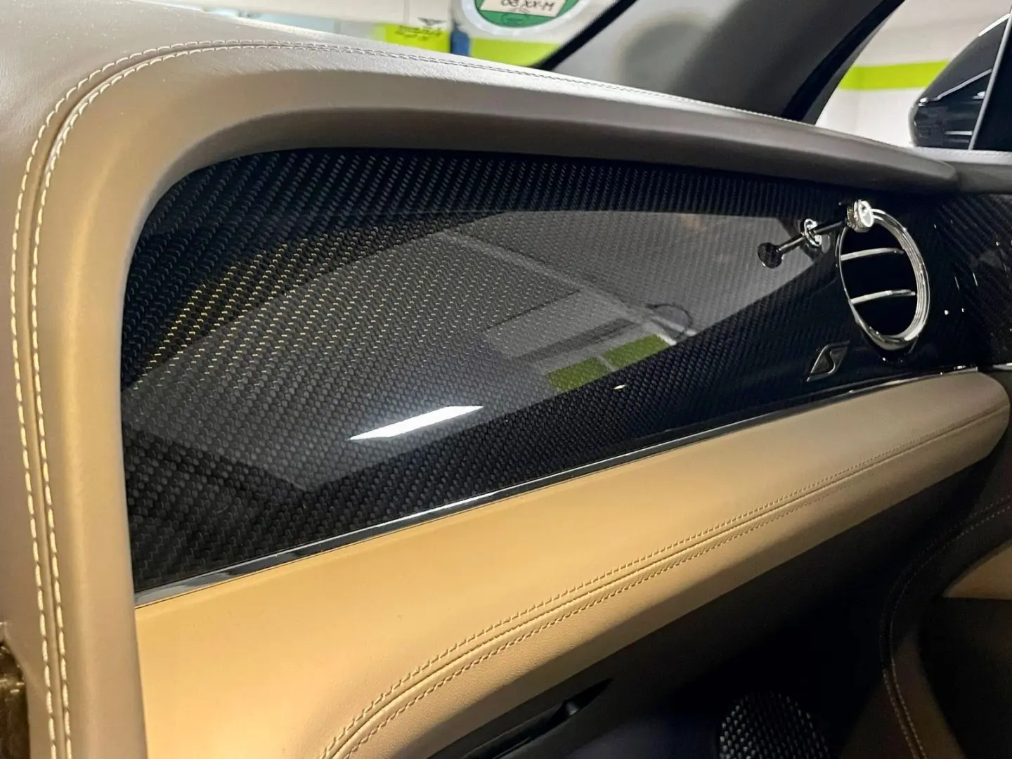 BENTAYGA V8 S CARBON NAIM MASSAGE PANO FULL!