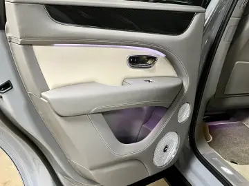 BENTAYGA V8 S CARBON NAIM MASSAGE PANO FULL!