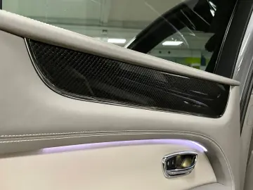 BENTAYGA V8 S CARBON NAIM MASSAGE PANO FULL!