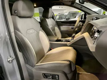 BENTAYGA V8 S CARBON NAIM MASSAGE PANO FULL!