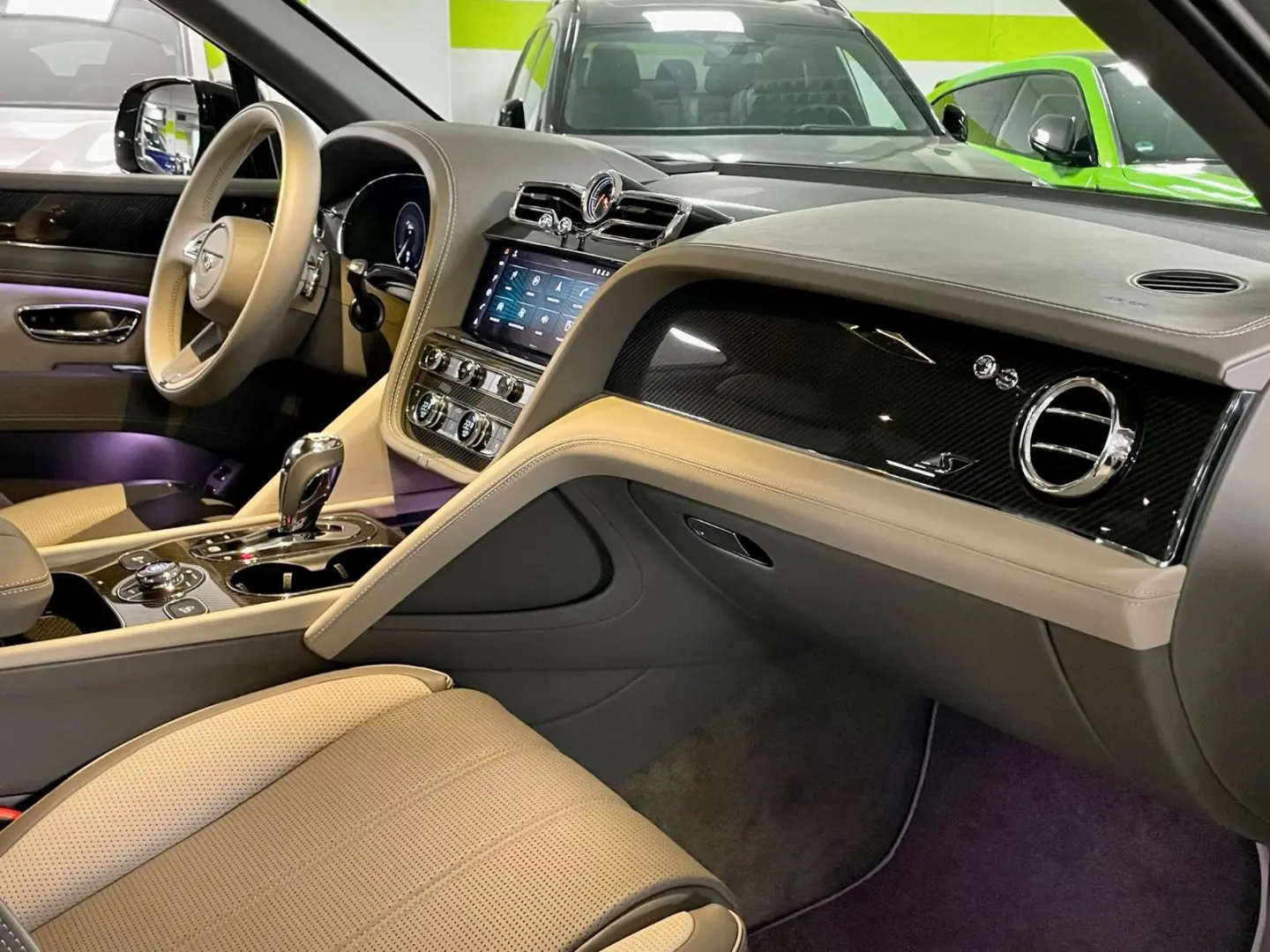 BENTAYGA V8 S CARBON NAIM MASSAGE PANO FULL!
