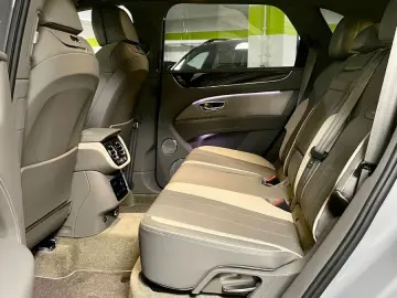BENTAYGA V8 S CARBON NAIM MASSAGE PANO FULL!