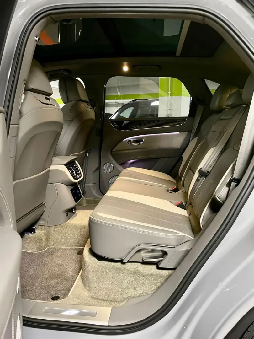 BENTAYGA V8 S CARBON NAIM MASSAGE PANO FULL!