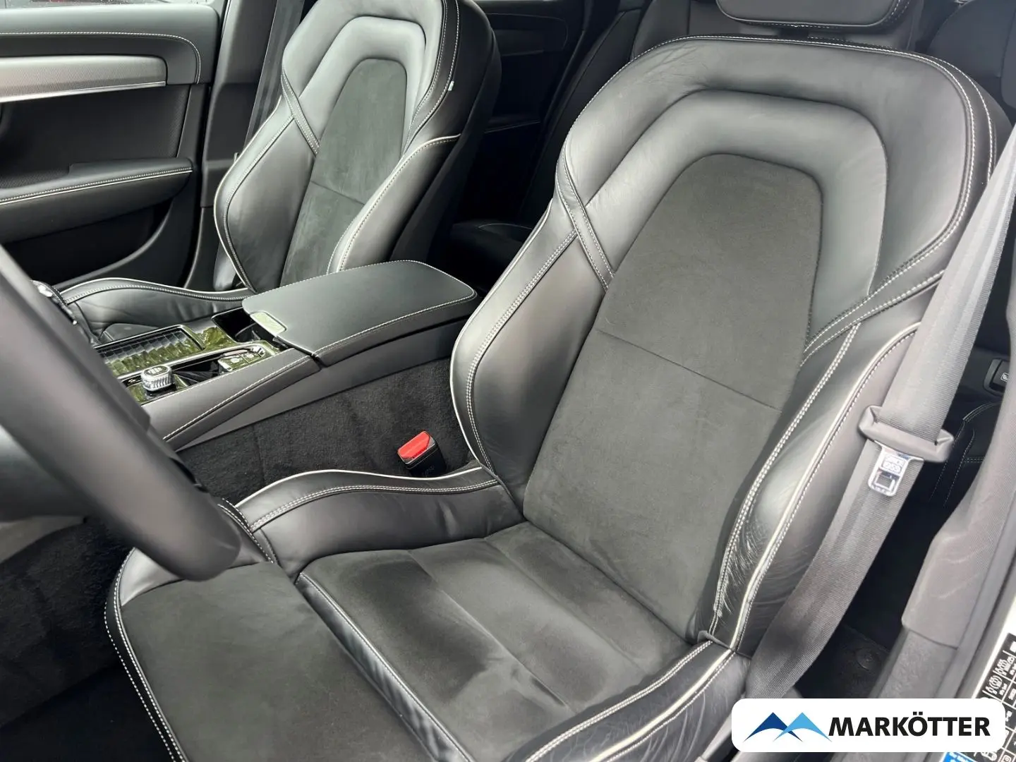 Volvo V90 T6 AWD Recharge R-Design AHK/PANO/HUD