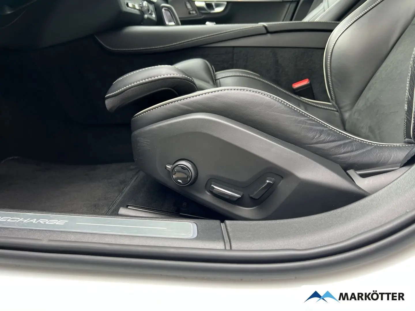Volvo V90 T6 AWD Recharge R-Design AHK/PANO/HUD