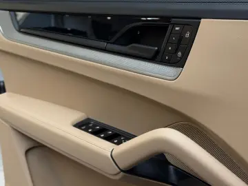 Cayenne S *Pano*HuD*Sport-Design*InnoDrive*AHK