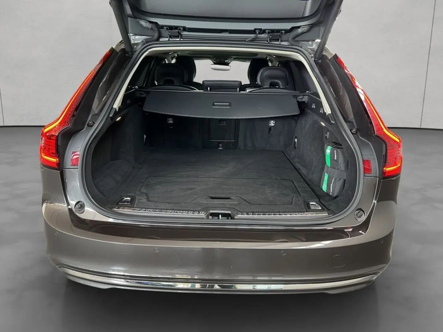 Volvo V90 T6 Recharge AWD Inscription Glasd 360° Leder