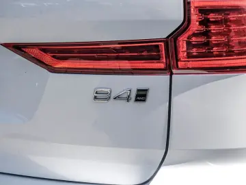 XC60 B4 Plus Dark AWD