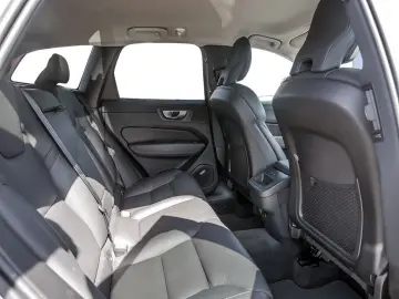 XC60 B4 Plus Dark AWD