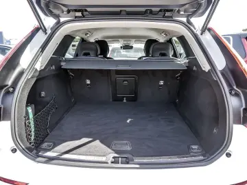 XC60 B4 Plus Dark AWD
