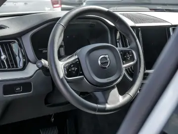 XC60 B4 Plus Dark AWD