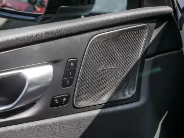 XC60 B4 Plus Dark AWD