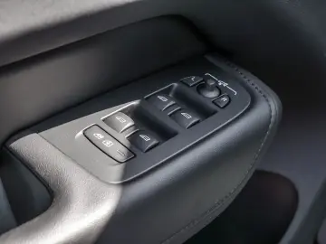XC60 B4 Plus Dark AWD