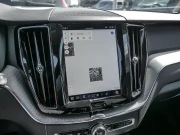 XC60 B4 Plus Dark AWD