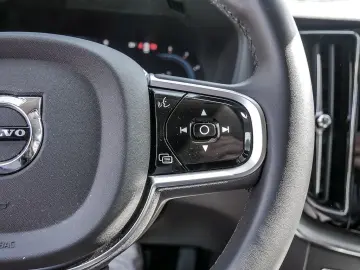 XC60 B4 Plus Dark AWD