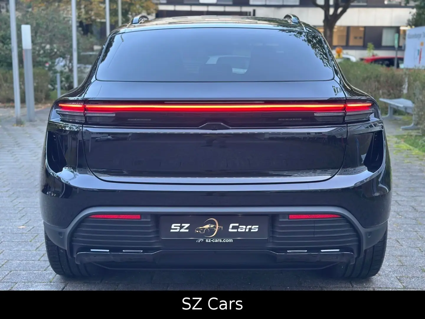 Macan Electric Turbo*Vierradlenkung*Matrix*ACC