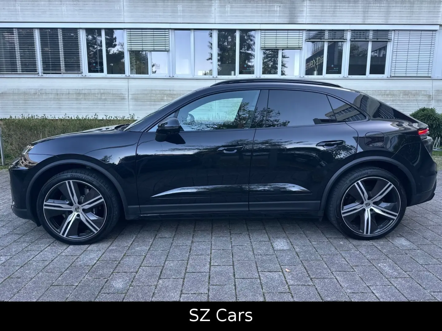 Macan Electric Turbo*Vierradlenkung*Matrix*ACC