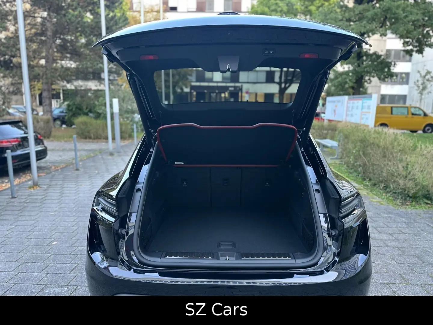 Macan Electric Turbo*Vierradlenkung*Matrix*ACC