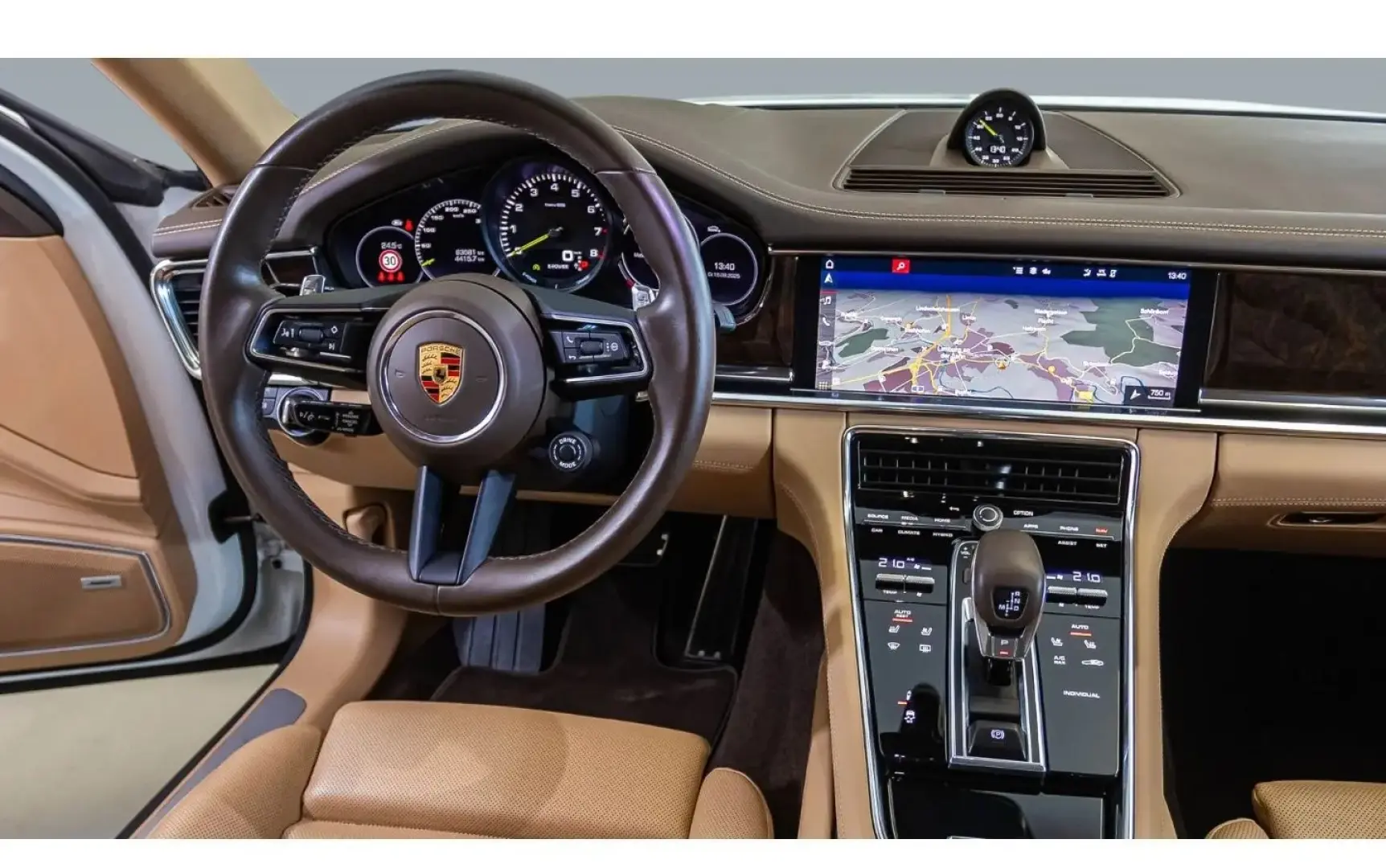 Panamera 4 E-Hybrid InnoDrive Head-Up Display