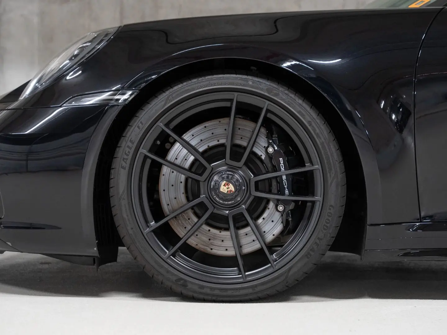 992 Carrera 4 GTS Cabriolet Burmester Lift-VA