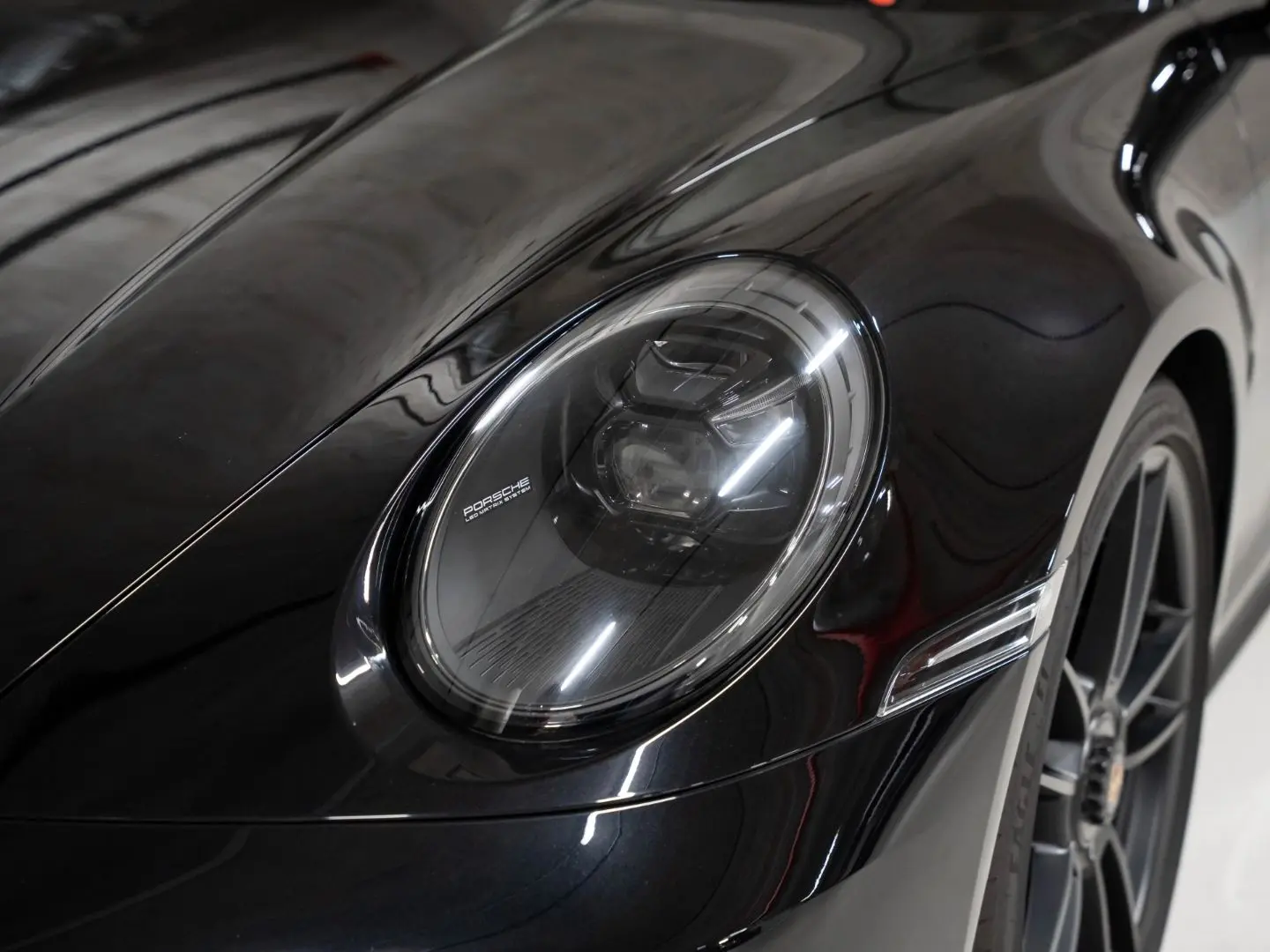 992 Carrera 4 GTS Cabriolet Burmester Lift-VA