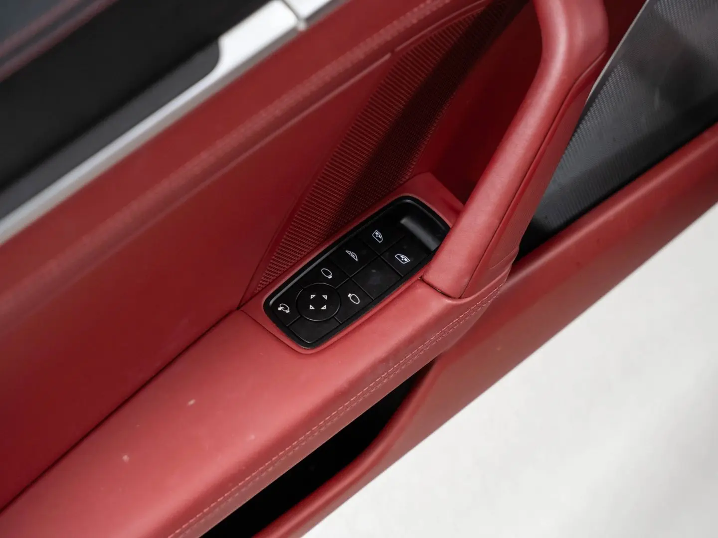 992 Carrera 4 GTS Cabriolet Burmester Lift-VA