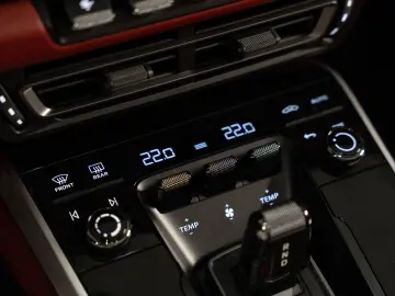 992 Carrera 4 GTS Cabriolet Burmester Lift-VA