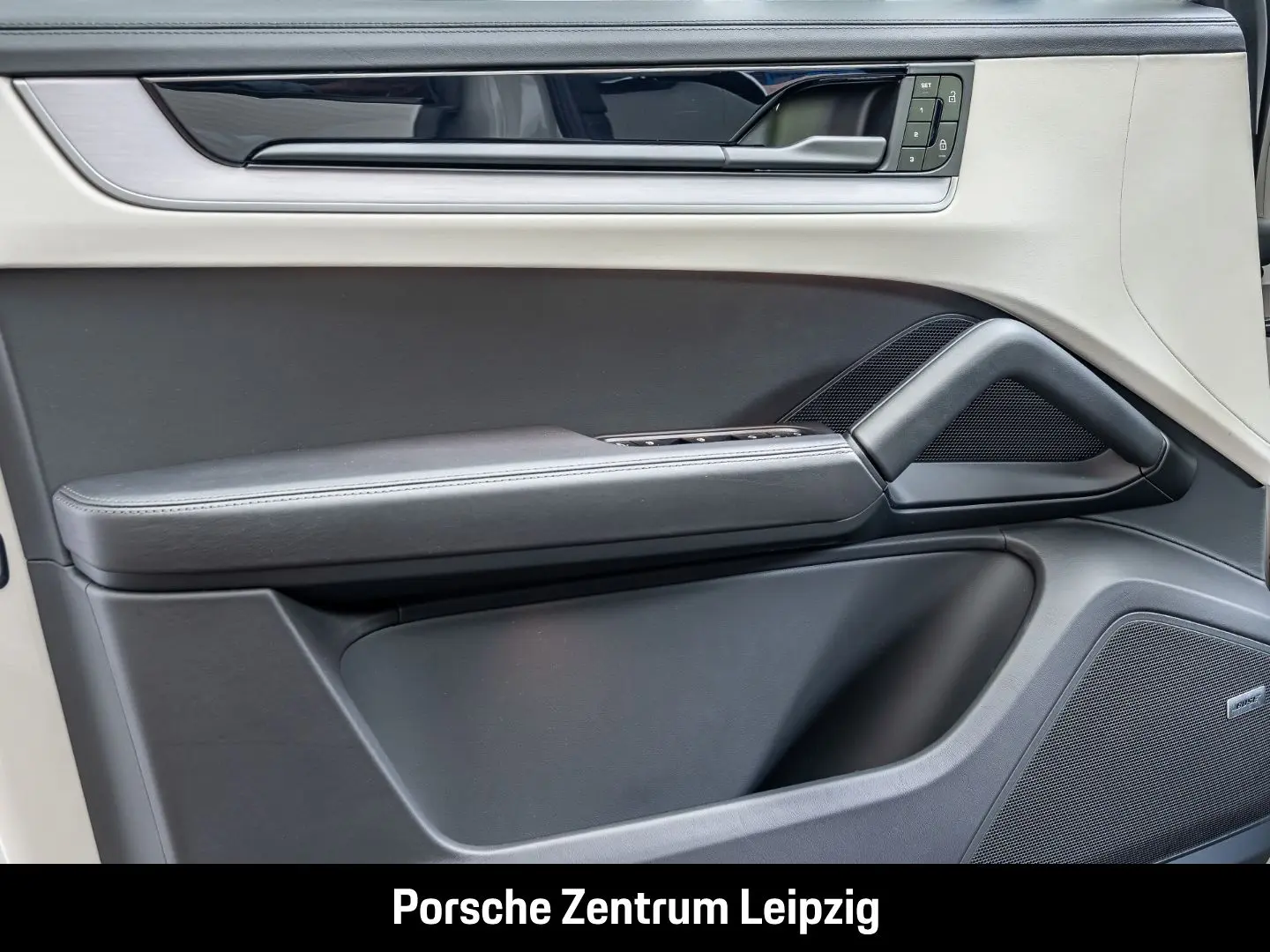 Cayenne S Coupe HD Massage PDCC InnoDrive HeadUp
