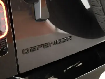 Land Rover Defender 110 P525 AWD Black Matrix Pano HUD