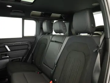 Land Rover Defender 110 P525 AWD Black Matrix Pano HUD