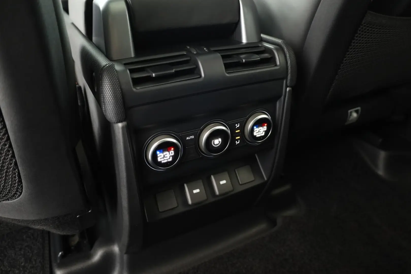 Land Rover Defender 110 P525 AWD Black Matrix Pano HUD