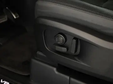 Land Rover Defender 110 P525 AWD Black Matrix Pano HUD