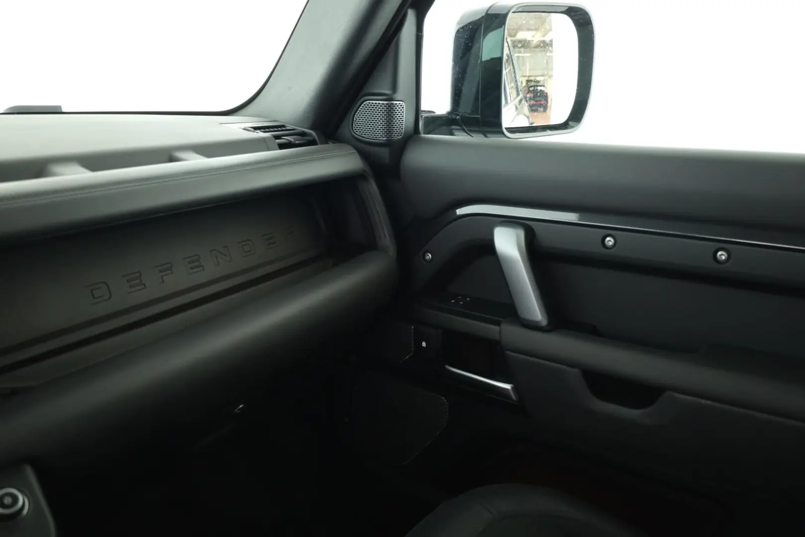 Land Rover Defender 110 P525 AWD Black Matrix Pano HUD