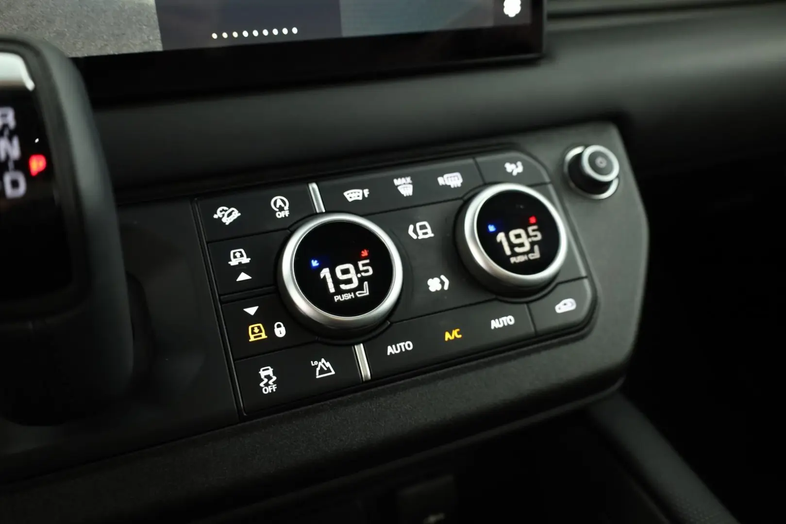 Land Rover Defender 110 P525 AWD Black Matrix Pano HUD