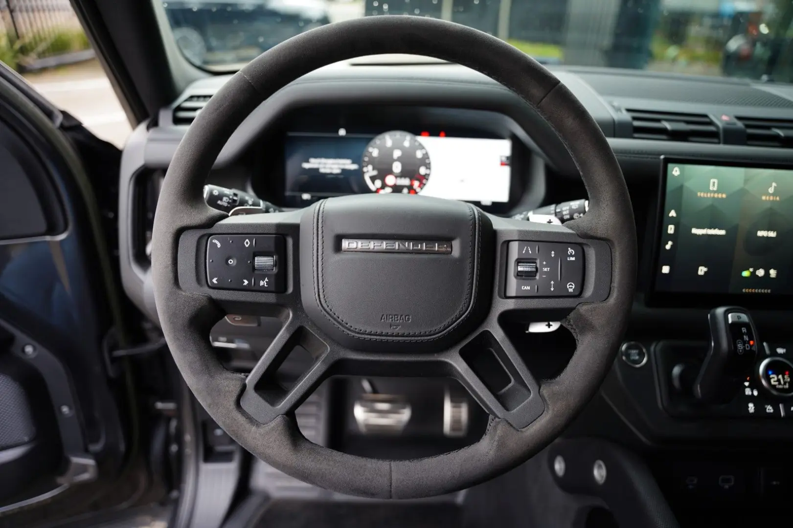 Land Rover Defender P525 V8 Carpathian Edition 110
