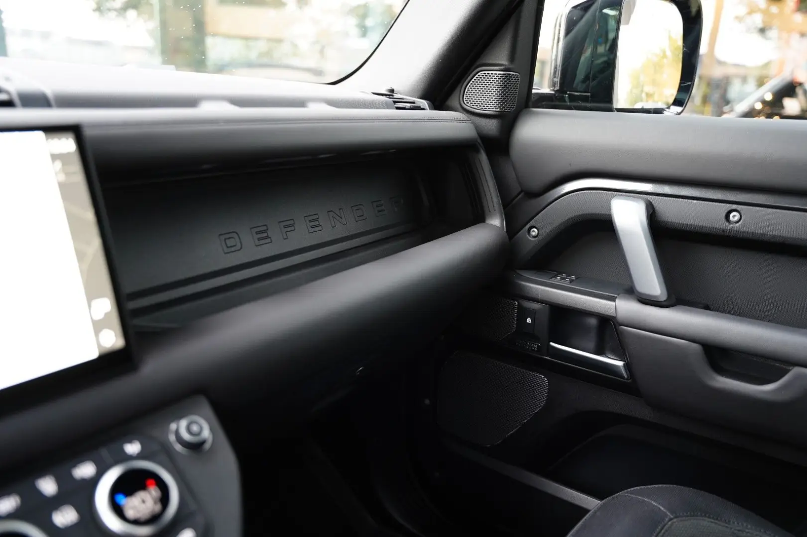 Land Rover Defender P525 V8 Carpathian Edition 110