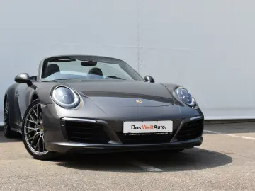 PORSCHE 911 CARRERA 4