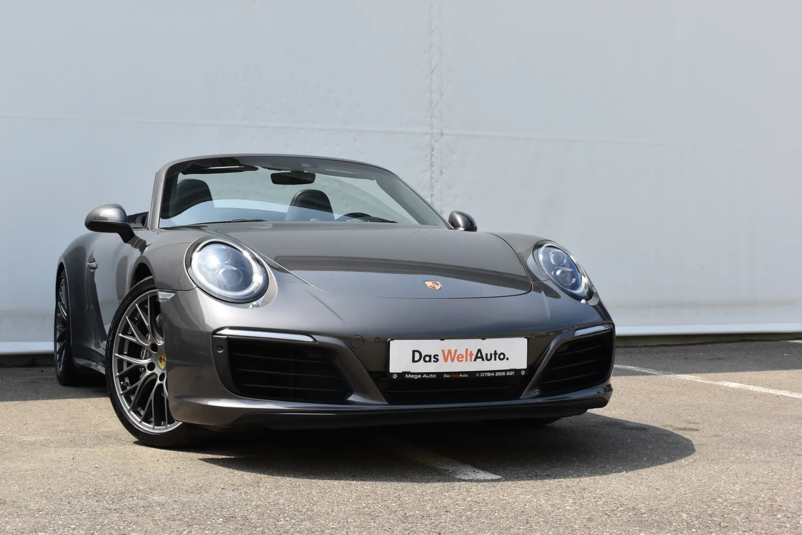 PORSCHE 911 CARRERA 4