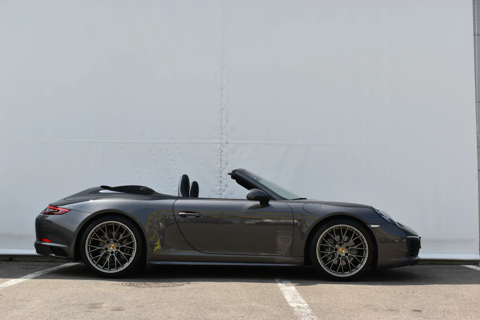 PORSCHE 911 CARRERA 4