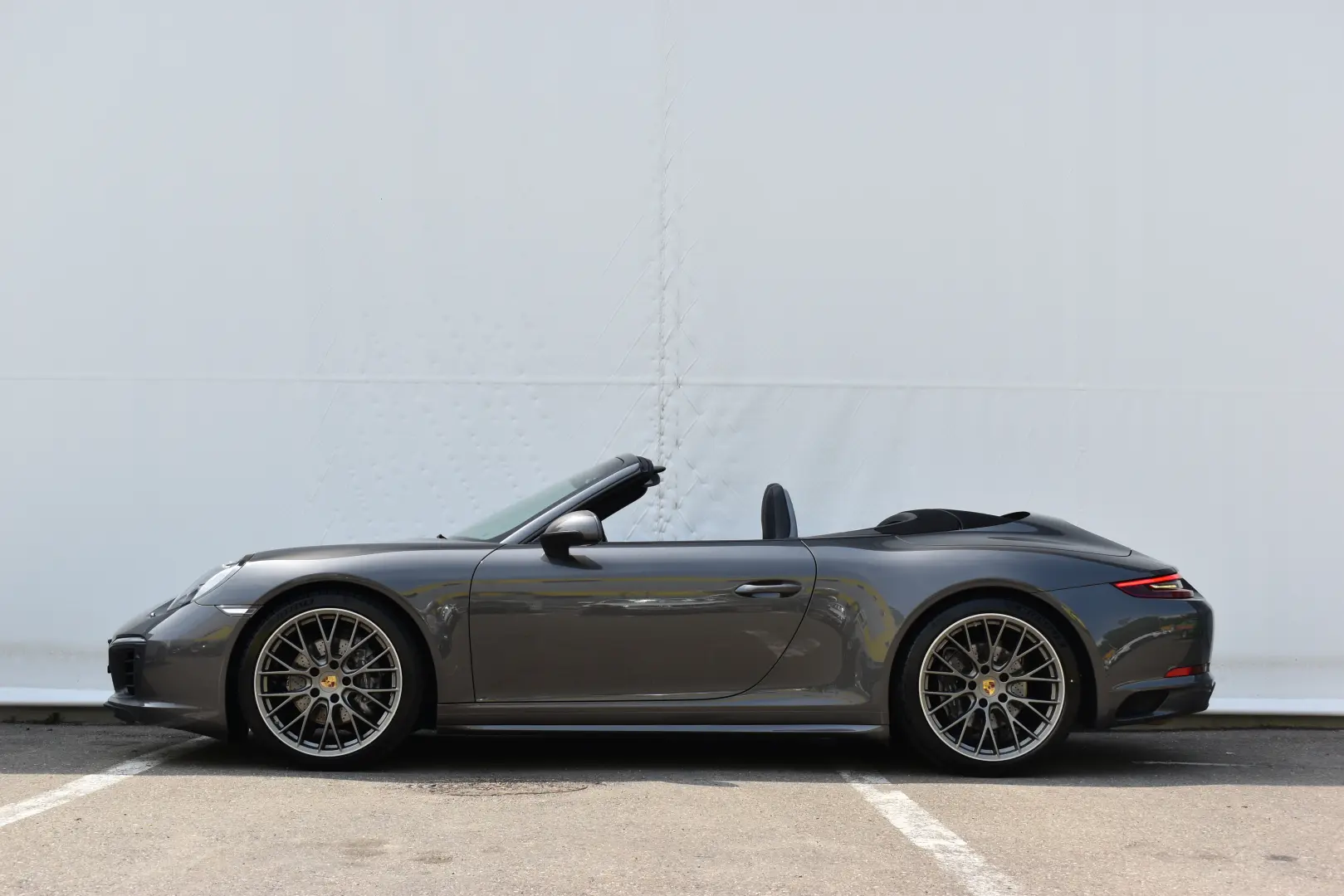 PORSCHE 911 CARRERA 4