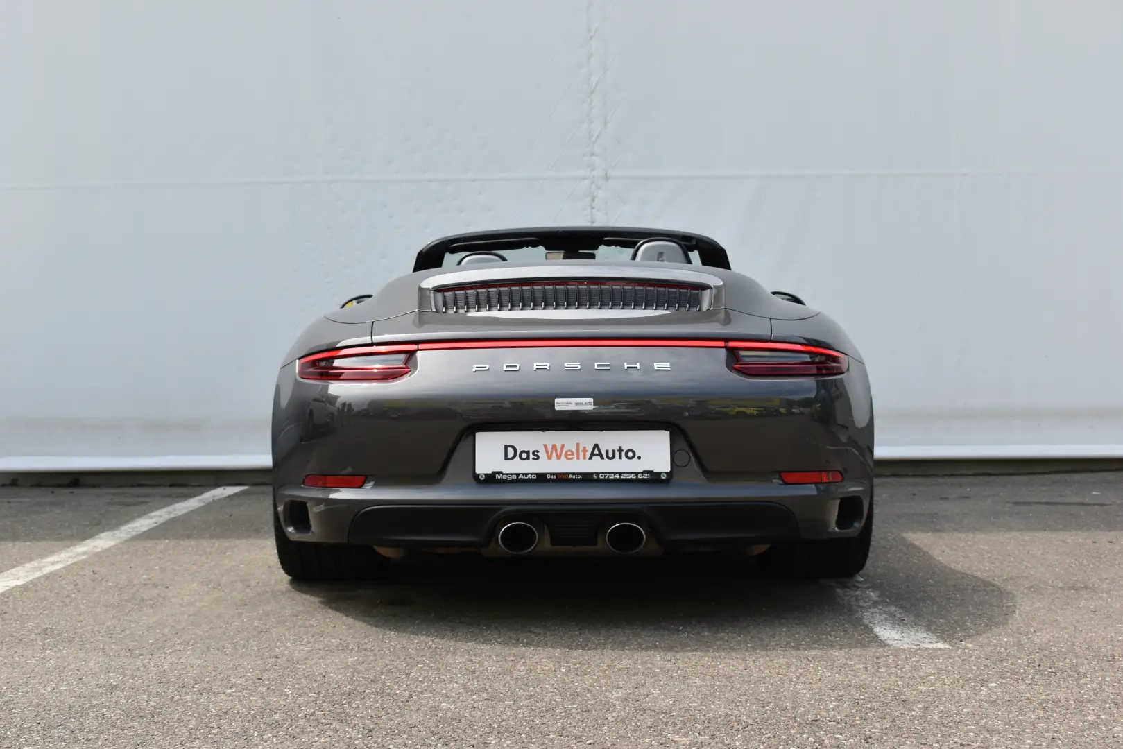 PORSCHE 911 CARRERA 4