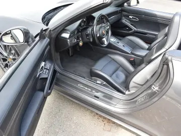 PORSCHE 911 CARRERA 4