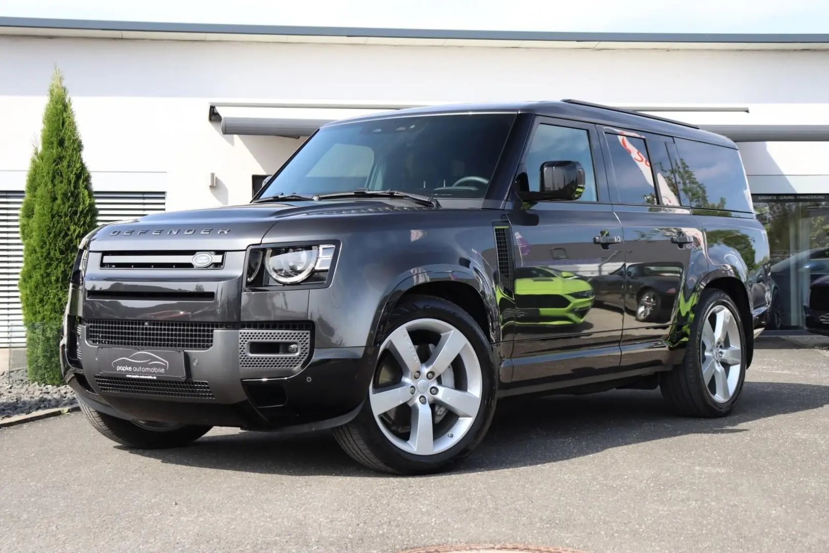 Land Rover Defender 130 D300 Outbound ++22ZOLL+MATRIX